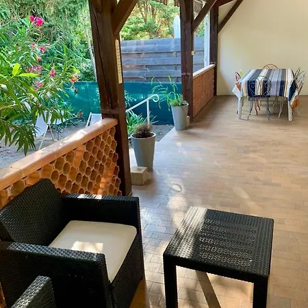 La Bigotière Avec Clim Et Jardin Hébergement de vacances Arles